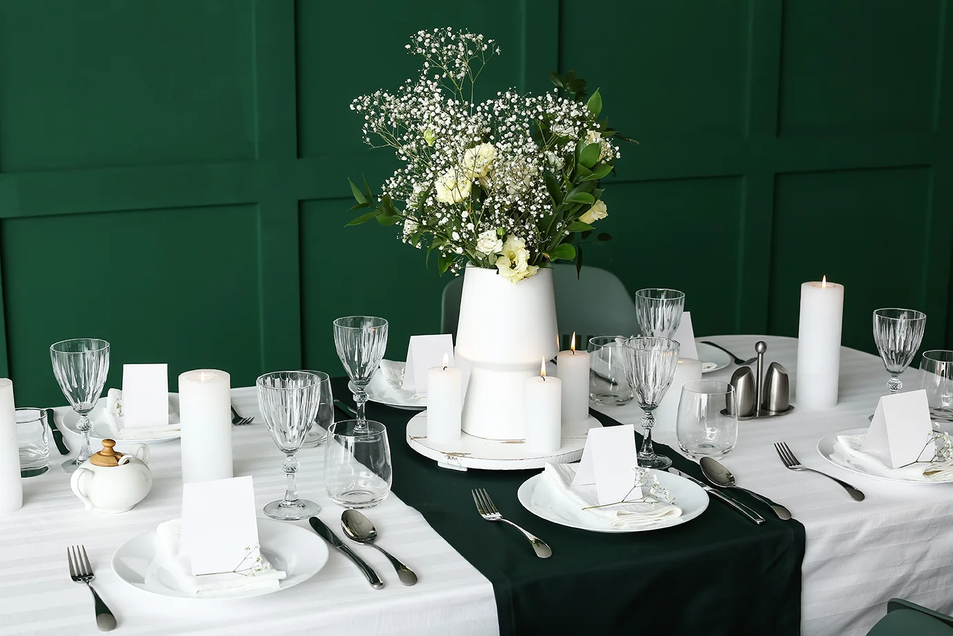 Green tablecloth hire